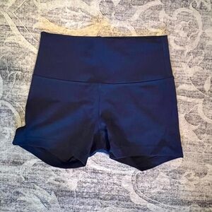 Lululemon Wunder Train Shorts Size 8